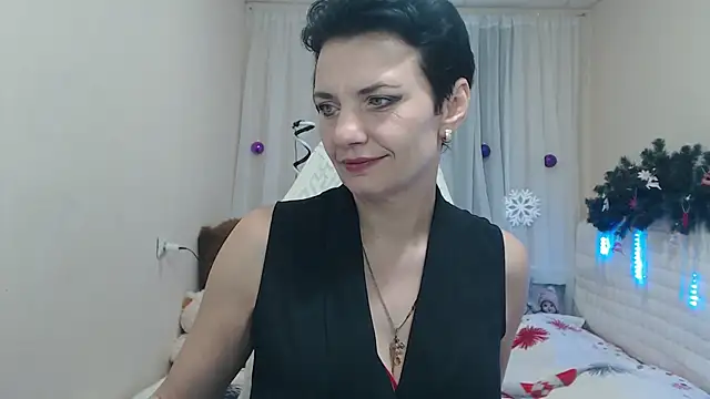 AvaSaturnian online show from December 2, 7:26 pm