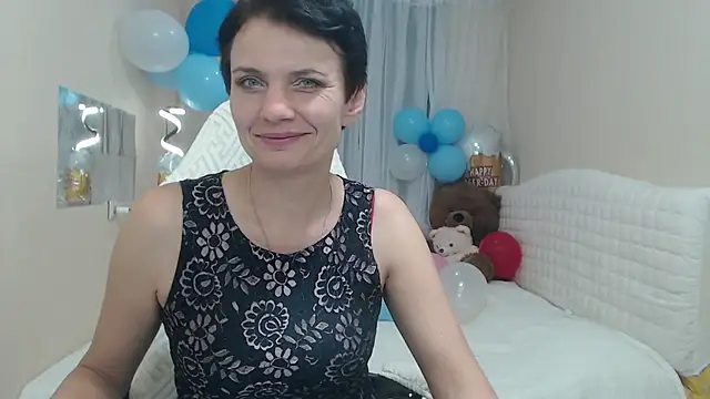 Snapshot of AvaSaturnian chatting on October 6, 12:17 pm AvaSaturnian online show from October 6, 12:17 pm