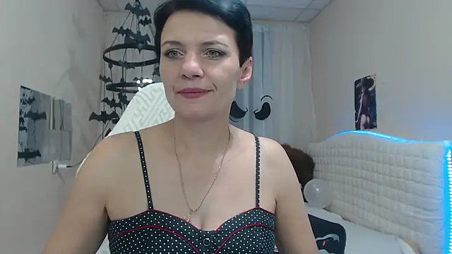 Snapshot of AvaSaturnian chatting on October 17, 12:29 pm AvaSaturnian online show from October 17, 12:29 pm