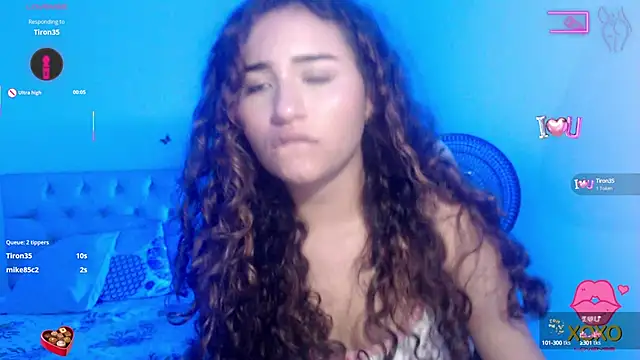 Snapshot of sasha_17_ chatting on October 7, 9:16 pm sasha 17 online show from October 7, 9:16 pm
