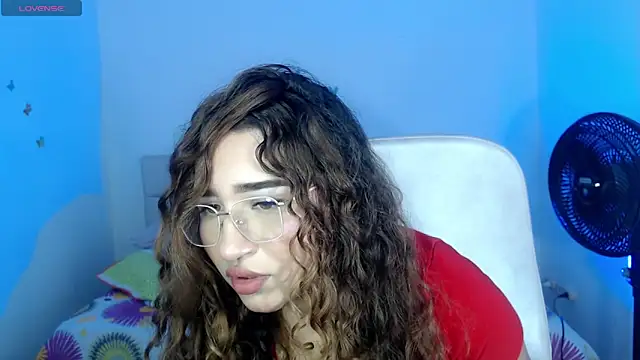 Snapshot of sasha_17_ chatting on September 16, 3:24 pm sasha 17 online show from September 16, 3:24 pm