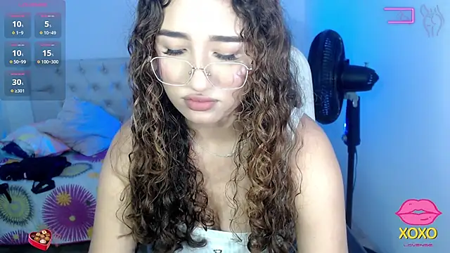 Snapshot of sasha_17_ chatting on September 23, 4:36 pm sasha 17 online show from September 23, 4:36 pm