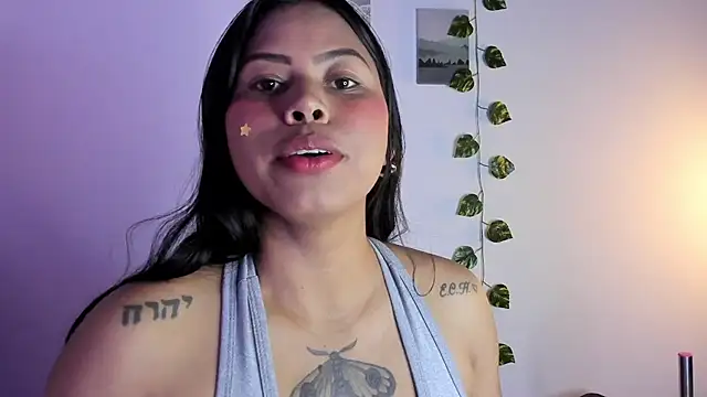 Snapshot of Michluxe_69 chatting on September 27, 12:39 am Michluxe 69 online show from September 27, 12:39 am