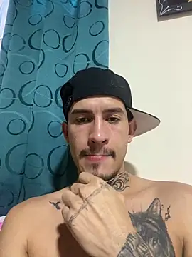 Snapshot of dilan_abraham12 chatting on June 11, 10:40 pm dilan abraham12 online show from June 11, 10:40 pm