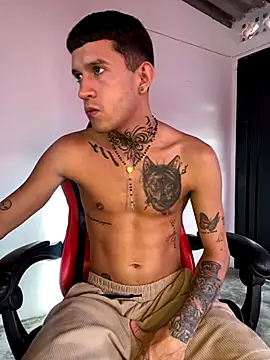 dilan abraham12 online show from November 3, 9:40 pm