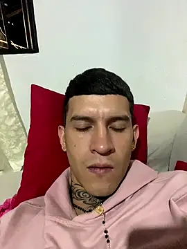 dilan abraham12 online show from October 31, 1:57 am