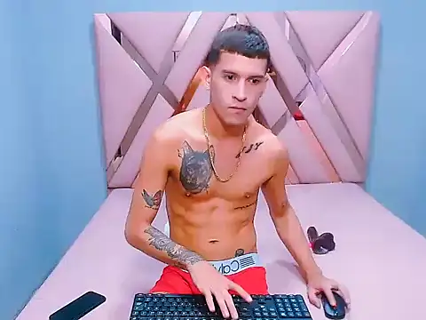 dilan abraham12 online show from September 26, 7:43 pm
