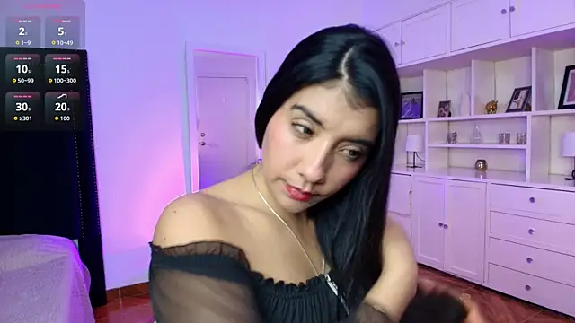 nina moen online show from October 7, 9:38 pm