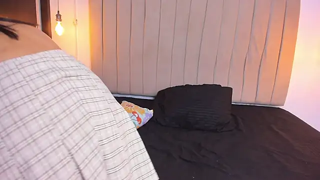 escar let online show from October 8, 7:25 pm