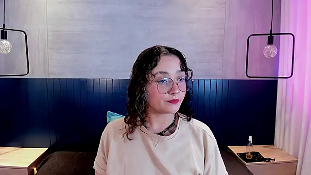 Snapshot of tara_black chatting on September 18, 8:23 pm tara black online show from September 18, 8:23 pm