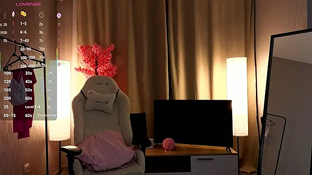 Snapshot of Pony_Claid chatting on October 19, 9:06 pm Pony Claid online show from October 19, 9:06 pm