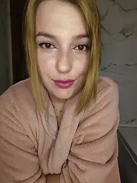 Sakura 2000 online show from February 11, 9:14 pm