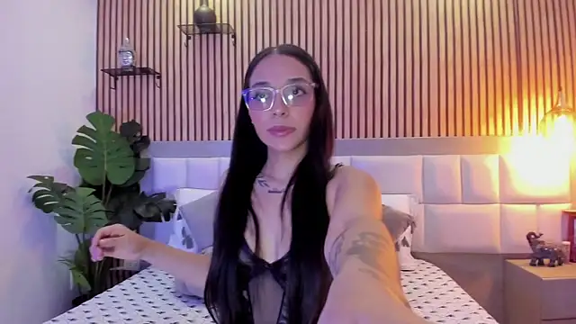 Roseaurora online show from November 20, 12:39 pm