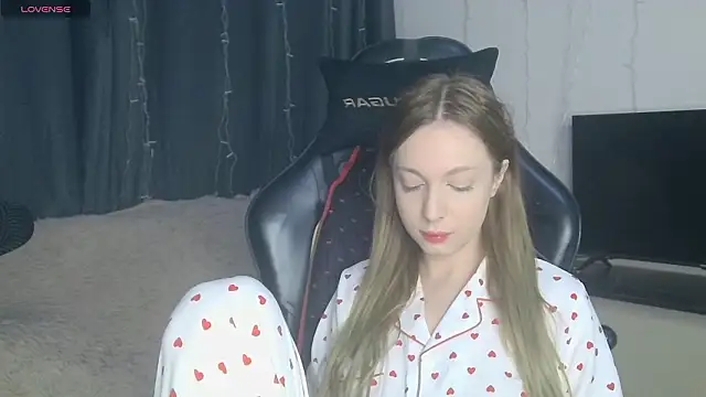 BabbbyFoxxx online show from March 24, 7:03 pm