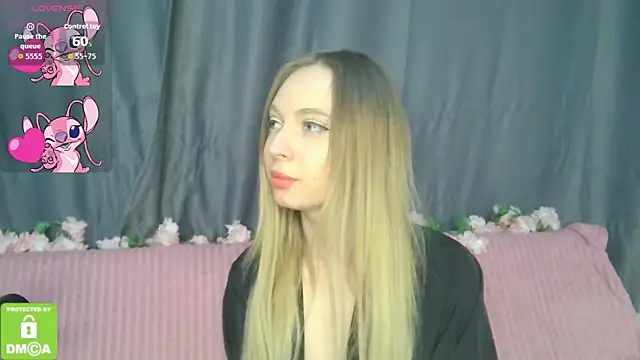 BabbbyFoxxx online show from December 3, 3:07 am