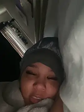 Snapshot of Prettygirl6070 chatting on October 20, 3:34 pm Prettygirl6070 online show from October 20, 3:34 pm