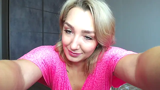 Snapshot of selenallen chatting on September 26, 1:40 pm selenallen online show from September 26, 1:40 pm