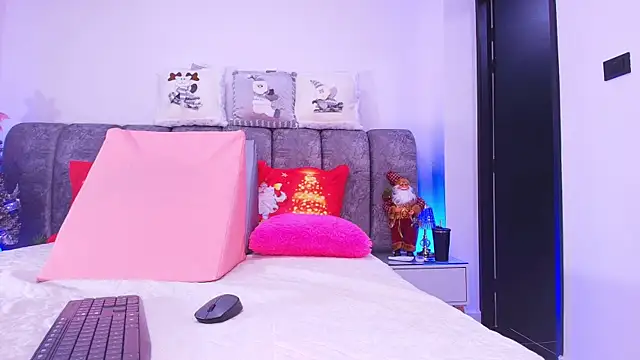 sweegirl69 online show from December 18, 11:58 am