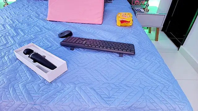 sweegirl69 online show from November 13, 11:58 am