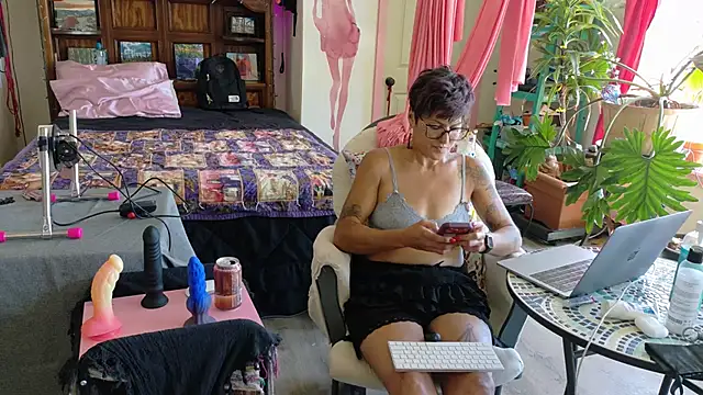 kinkycanner online show from May 31, 9:15 pm