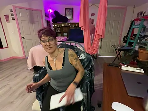 kinkycanner online show from March 6, 3:56 am