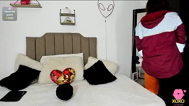 Elisabeth swan online show from September 30, 12:11 pm