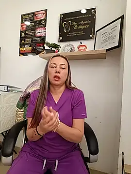 Snapshot of Madisson-04_ chatting on June 9, 3:02 pm Madisson-04 online show from June 9, 3:02 pm