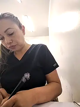 Madisson-04  online show from December 3, 3:00 pm