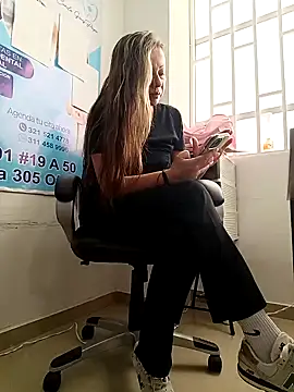 Madisson-04  online show from February 21, 3:36 pm