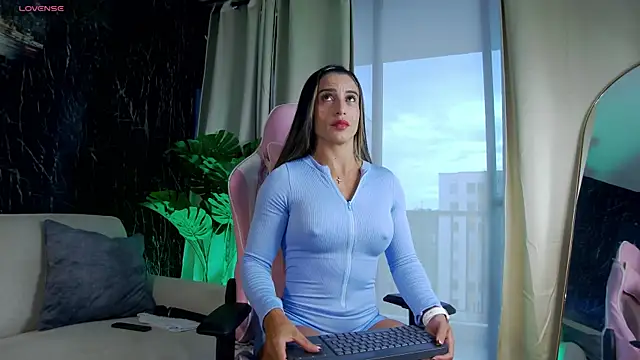 Emily Foxx01 online show from April 13, 10:14 pm