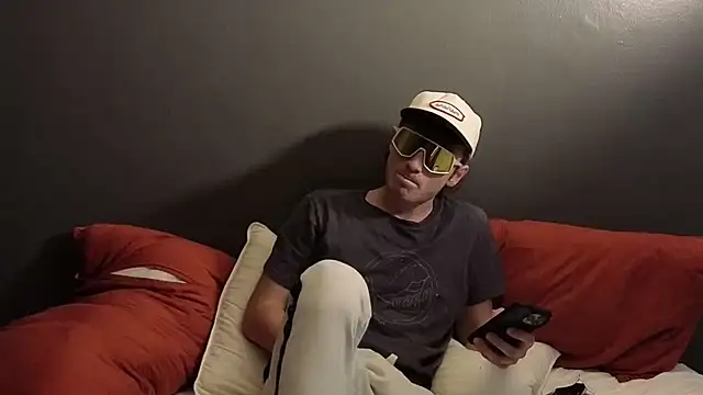 maskedboy1 online show from October 31, 10:16 pm