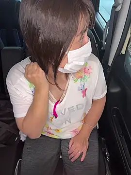 Snapshot of hanachan_001 chatting on December 4, 5:28 am hanachan 001 online show from December 4, 5:28 am