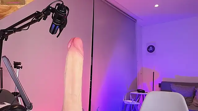 novafet online show from April 9, 1:51 am