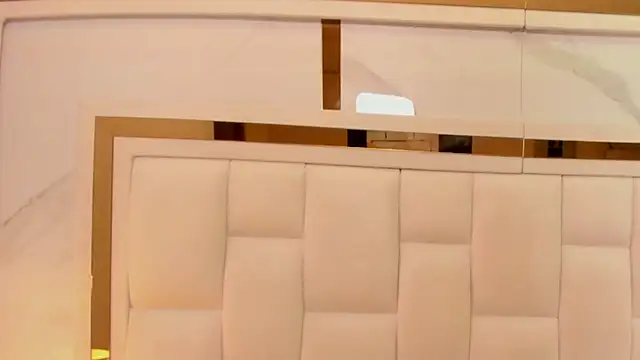 violet sm online show from December 19, 3:32 am