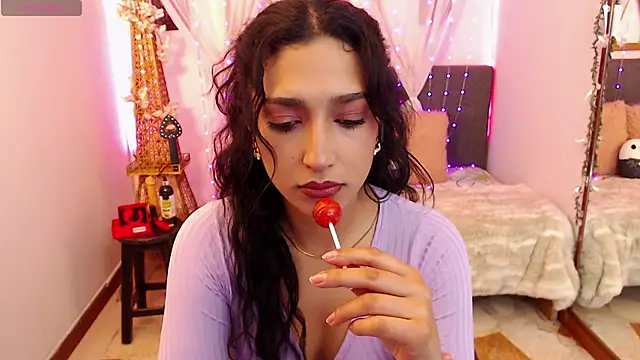 Snapshot of Cleofox_ chatting on November 19, 12:10 am Cleofox online show from November 19, 12:10 am