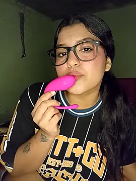Cat Hot Party online show from October 3, 3:20 am