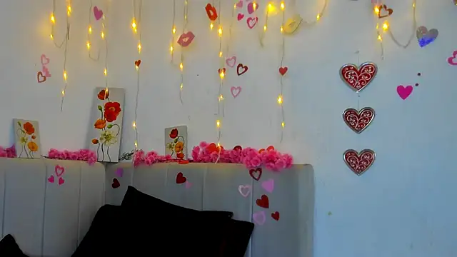 Snapshot of milf_latinn chatting on October 2, 4:54 pm milf latinn online show from October 2, 4:54 pm