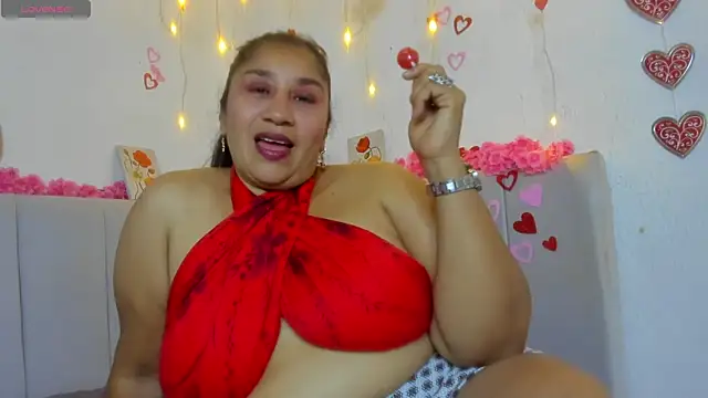 Snapshot of milf_latinn chatting on September 26, 2:35 pm milf latinn online show from September 26, 2:35 pm