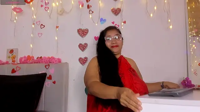 Snapshot of milf_latinn chatting on September 24, 2:45 pm milf latinn online show from September 24, 2:45 pm