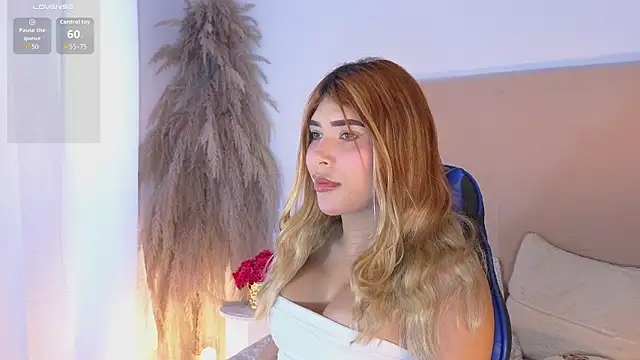 Snapshot of dahiana_marin chatting on November 24, 8:31 pm dahiana marin online show from November 24, 8:31 pm