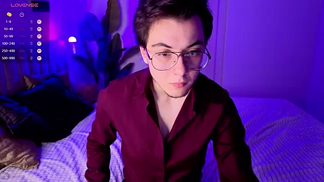 Snapshot of tyler_bergg chatting on September 19, 8:46 pm tyler bergg online show from September 19, 8:46 pm