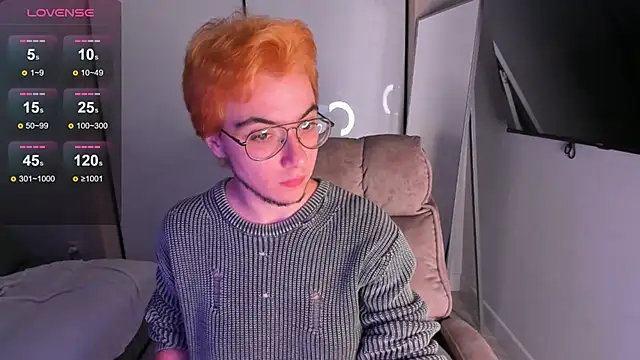 Snapshot of tyler_bergg chatting on September 28, 10:50 pm tyler bergg online show from September 28, 10:50 pm