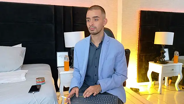 HairyDiamond  online show from September 21, 3:33 am