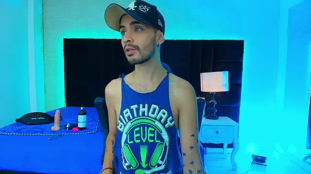 HairyDiamond  online show from September 17, 3:19 am