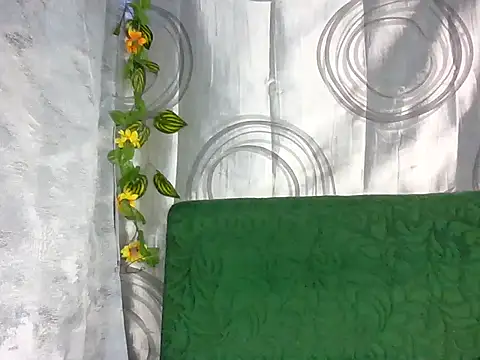 Snapshot of angel_ofgod chatting on October 13, 6:37 am angel ofgod online show from October 13, 6:37 am
