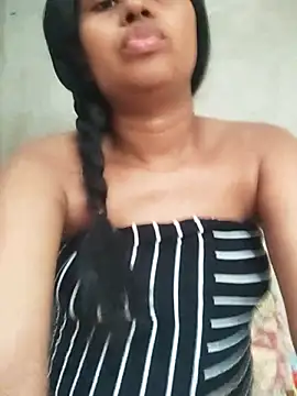 Snapshot of julietta1453 chatting on December 16, 7:29 pm julietta1453 online show from December 16, 7:29 pm