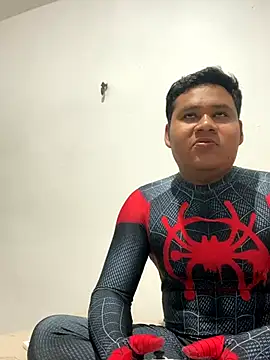 Snapshot of Danimiles chatting on December 20, 5:32 am Danimiles online show from December 20, 5:32 am