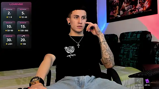 Snapshot of Sebas_maverick chatting on November 25, 12:00 am Sebas maverick online show from November 25, 12:00 am