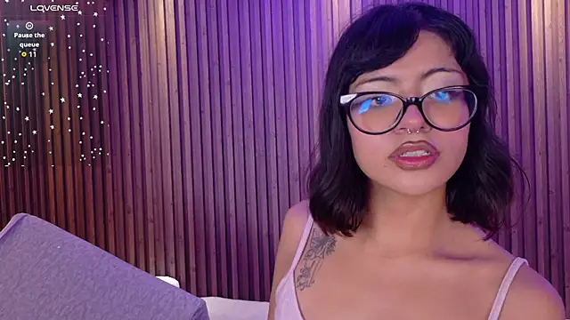 AlanaWalker9 online show from March 7, 11:27 am