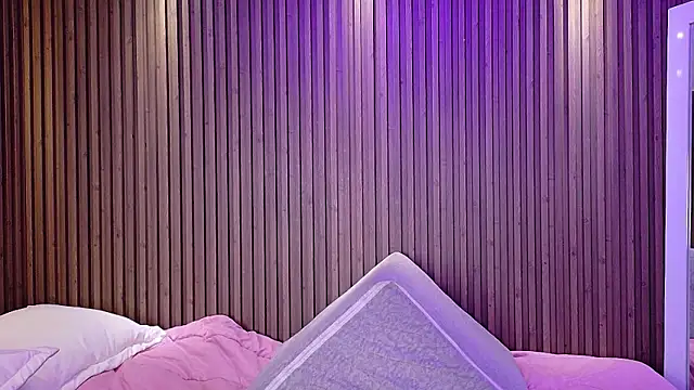 AlanaWalker9 online show from April 2, 4:24 pm